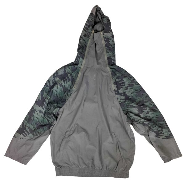 Summit //Breaks Wind